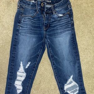 American Eagle distressed skinny Jean size 2 regular next level stretch